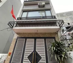 EM TRAI MẶT PHỐ - 5M RA 3 Ô TÔ TRÁNH - HÀNG XÓM VIN SMARTCITY - OTO NGỦ TRONG NHÀ - 50m2 - 5 TẦNG