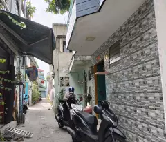 BÁN NHÀ 2 TẦNG SÁT MẶT TIỀN HẬU GIANG 36M2 GIÁ NHỈNH 2 TỶ