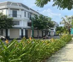 Nhà Phố Thương Mại 2,66 Tỷ, Trúng Thưởng Xe Sang