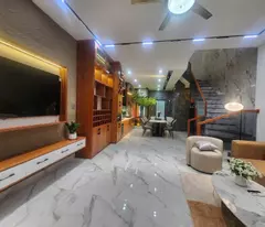 Nhà đẹp 3 tầng mặt tiền Trần Kim Xuyến -Hòa Xuân - Giá 6,25 tỷ .