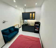 Bán nhà Dòng tại Ngõ 102 Phố Pháo Đài Láng, 24 tỷ, 84 m2, 7 tầng,Thang Máy  25PN, 25WC