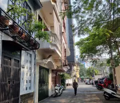 Bán nhà đẹp phố Tôn Đức Thắng 40m2, 5T, MT4.3m Gara ô tô 11.5 tỷ hiếm quận Đống Đa