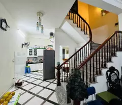 BÁN NHÀ LẠC LONG QUÂN, TÂY HỒ. 52M2 2 TÂNG MT 5M GIÁ 11,5 TỶ- 20M RA OTO- NGÕ THÔNG TỨ TUNG- 2