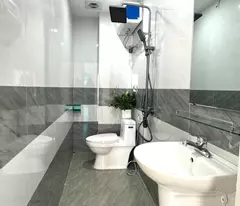 GIẢI PHÓNG - NHÀ MỚI LÔ GÓC THOÁNG, CÓ THANG MÁY