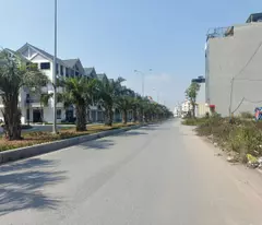 DV Lai Xá 115m2- MT khủng 8.2m, đường đôi 30m, giá 20tỷ