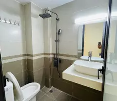 NGỌC KHÁNH - 53M2 X 5 TẦNG - 9.8 TỶ - OTO NGỦ TRONG NHÀ - THANG MÁY - KINH DOANH SANG