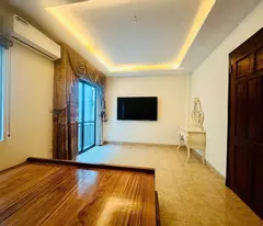 PHỐ BÀ TRIỆU HÀ ĐÔNG 👉NHÀ ĐẸP - MẶT TIỀN RỘNG - FULL NỘI THẤT  ỐP GỖ. NHÀ 5TẦNG. MẶT TIỀN 5,6M.
