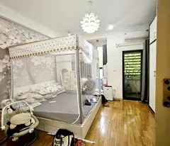 Bán nhà Phố Vạn Bảo, Ba Đình, Hà Nội. Diện tích 47 m2, xây 6 tầng, SĐCC. Giá: 16,8 tỷ. Liên hệ: