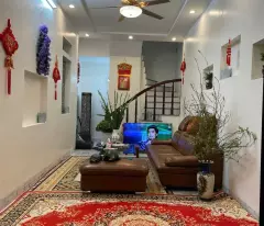 Bán nhà Phố Vạn Bảo, Ba Đình, Hà Nội. Diện tích 47 m2, xây 6 tầng, SĐCC. Giá: 16,8 tỷ. Liên hệ:
