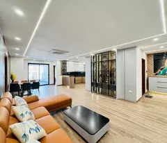 CĂN HỘ CHUNG CƯ CAO CẤP CẦU GIẤY - 181M2, 3 PHÒNG NGỦ, 3 VỆ SINH - KHU VIP ĐÁNG SỐNG - TẶNG NỘI