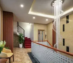 trung tâm đống đa , oto đỗ cửa , diện tích 50m , 5 tầng , mặt tiền 5m . 14 tỷ