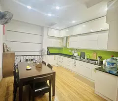 Bán Nhà Riêng Nguyễn Chí Thanh Ngõ rộng thông thoáng nhà đẹp ở ngay đón tết DT65m giá 16,8 tỷ