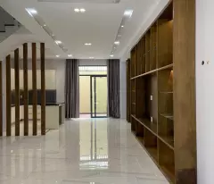 Biệt thự verosa phú hữu DT 104m đúc 3 tầng khu vip, giá tốt