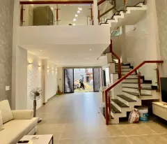 NHÀ ĐẸP LÊ ĐỨC THỌ - NGANG TO - Ô TÔ NGỦ TRONG NHÀ - ĐI DẠO VÀI BƯỚC RA KÊNH THAM LƯƠNG.