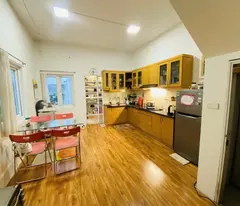 Bán 130m trương định tặng nhà cách phố 10m hai bà trưng