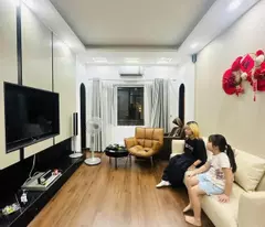 Bán nhà đường Cầu Giấy, Ba Đình, Hà Nội. Diện tích 43m2, xây 3 tầng. SĐCC. Giá: 14 tỷ. Liên hệ