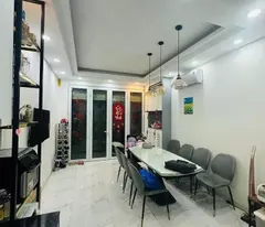 Bán nhà đường Cầu Giấy, Ba Đình, Hà Nội. Diện tích 43m2, xây 3 tầng. SĐCC. Giá: 14 tỷ. Liên hệ
