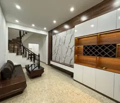 HIẾM - CHƯA ĐẾN 6 TỶ - CÓ NGAY NHÀ ĐẸP 5 TẦNG - NGỌC THUỴ - LONG BIÊN - GẦN PHỐ - NGÕ NÔNG, RỘNG -