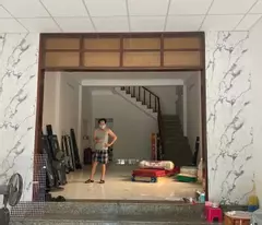 400Tr sở hữu ngay căn nhà lầu mặt tiền ngay chợ tiện mua bán kinh doanh nhiều mặt hàng