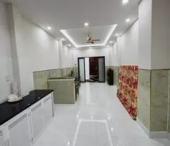 Bán nhà 2 tầng ngay chợ Vĩnh Hải đường Nguyễn Khuyến Nha Trang 1ty690