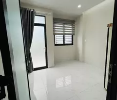 Bán nhà 2 tầng ngay chợ Vĩnh Hải đường Nguyễn Khuyến Nha Trang 1ty690