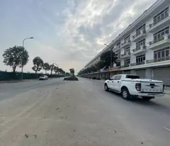 CẶP GÓC NGÃ TƯ ĐẠI LỘ CSEDP. NHÀ 4 TẦNG SẴN SỔ SANG TÊN NGAY. KĐT XUÂN HƯNG. LH: 0966 343 969