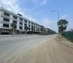 CẶP GÓC NGÃ TƯ ĐẠI LỘ CSEDP. NHÀ 4 TẦNG SẴN SỔ SANG TÊN NGAY. KĐT XUÂN HƯNG. LH: 0966 343 969