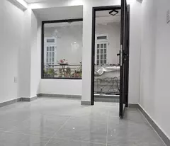 Sát mặt tiền đường xe hơi 
Có 10 m 
Đường trước nhà 3 m 
DIỆN TÍCH SỬ DỤNG 65M2 
3 TẤM HƠN 2 TỶ