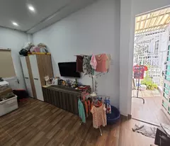 HẺM 4M XE HƠI THÔNG,[P4,Q8] CHỈ 6.8 TỶ - NHÀ ĐẸP Ở NGAY - CÁCH AEON CHỈ 3 PHUT XE MÁY, NGANG 4.3M.
