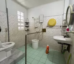 Bán nhà Mặt tiền Âu Cơ - Ngay Bàu Cát - Đồng Đen,DT: 5.2x21m, 2 tầng cũ, giá 19.5 tỷ (TL)