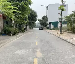 Chính chủ bán 81,8m2 đất TĐC Thạch Bàn. Đường rộng 13m, gần các dự án Himlam