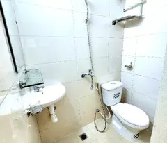 Bán nhà Phố Hào Nam_Tập thể đẹp_Giá tốt_30 mét ra phố_Giá: 3.2 Tỷ_Lh: 0396935190.