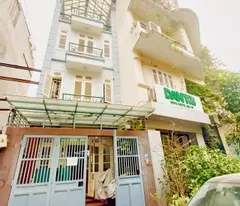 Căn nhà riêng này tọa lạc tại vị trí đắc địa, Ngõ 2 Phố Giảng Võ, Đống Đa, Hà Nội, với diện tích