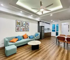 Chính chủ cần bán căn hộ C14 Bắc Hà 3 ngủ 2 vệ sinh full nội thất đẹp ở luôn được giá 5,x tỷ