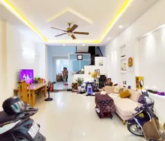 HXH đường Nguyễn Duy Trinh 96m2 4 tầng 6PN 6WC giá hấp dẫn 12 tỷ