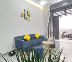 LÊ VĂN QUỚI, SÁT MẶT TIỀN, HẺM ĐẸP 4M THÔNG, 40M2, 2 TẦNG 2PN, SỔ HOÀN CÔNG ĐỦ, TẶNG NỘI THẤT GIÁ