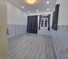 BÁN NHÀ 2 LẦU 4 TỶ 170 GẦN NGÃ TƯ LINH XUÂN .TP THỦ ĐỨC
