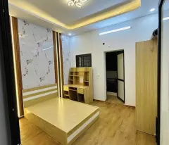 Bán căn tập thể tầng 1 phố Lê Gia Định, 85m2, Full nt, 3pn, Giá 3.x tỷ