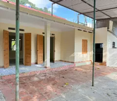 T𝐫𝐮𝐧𝐠 𝐭𝐚̂𝐦 TT 𝐌𝐨̣̂𝐜 𝐂𝐡𝐚̂𝐮, bán mảnh đất 250m2 tặng nhà bên suối.