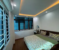 Bán Nhà Khương Trung, 36m2, Lô Góc, 2 Thoáng, Phố Sầm Uất, 7.6 Tỷ