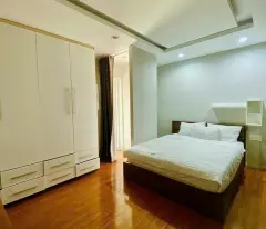 Cần bán nhà riêng hẻm đường Đào Duy Anh, P9, Q. Phú Nhuận, 7.6m x 19m, giá 24 tỷ