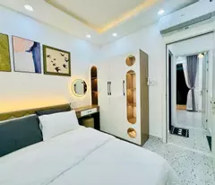Bán Nhà giáp Lê Quang Định, Xe Hơi đỗ cửa, 2 PN Chỉ Nhỉnh 4 Tỉ