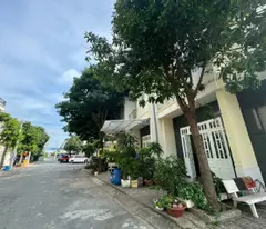 BÁN NHÀ 3 LẦU GÓC 2 MẶT TIỀN ĐƯỜNG VÕ THỊ SÁU, PHƯỜNG ĐÔNG HÒA, TP DĨ AN, BÌNH DƯƠNG.