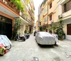 Bán nhà Nguyễn Văn Huyên sổ đỏ chính chủ. OTO đỗ cửa