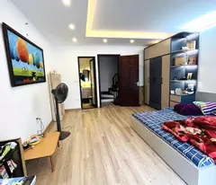 bán nhà quan hoa. sổ đỏ chính chủ. nội thất đẹp. ở ngay đón tết