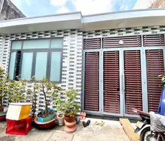 NHÀ ĐẸP 56M2 VỊ TRÍ ĐẮC ĐỊA NGAY NGÕ TƯ NƯỚC ĐÁ, GẦN CHỢ NGÕ 3 BẦU