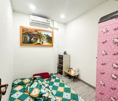 Bán Nhà kế Phan Xích Long, 2 Tầng 2 PN, Có sân để xe Nhỉnh 3 Tỉ