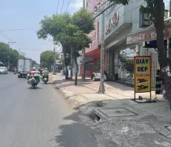Bán nhà mặt tiền 8x40m giá 24,5 tỷ Đường Lê Văn Khương