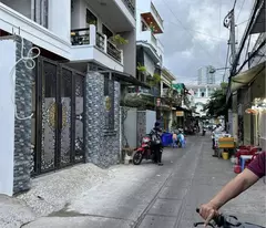 Bán nhà 01 trệt 01 mê giả, mặt tiền Đường Tân Trang, phường vạn Thạnh, TP Nha Trang DT: 60,5m2