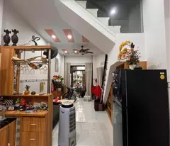 Bán Nhà Căn Góc Đẹp Nguyễn Thái Học, Gần Chợ Đầm, Cách Biển Nha Trang – 2 Tầng, 2 Phòng Ngủ, Giá 3